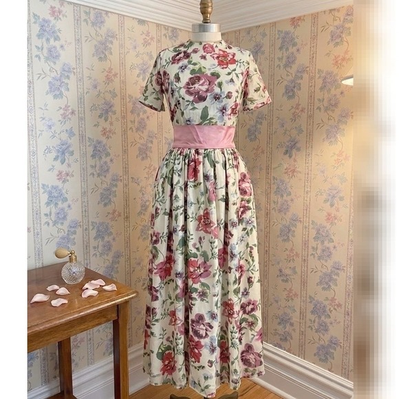 Vintage Housewife Handmade 1950's Inspired Floral Dress Modest Summer Spring - Picture 8 of 8